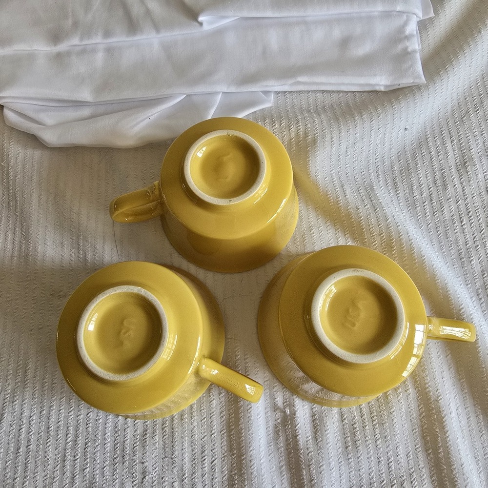 MCM 1970's Vintage US Ceramic Sunshine Yellow Coffee Mug/ Tea Cup Set Of Three - Picture 3 of 7